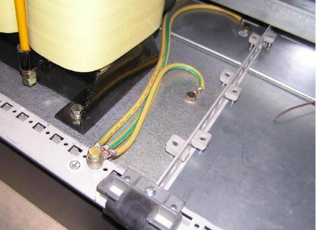 電力時代，企業(yè)需要做好配電房維保