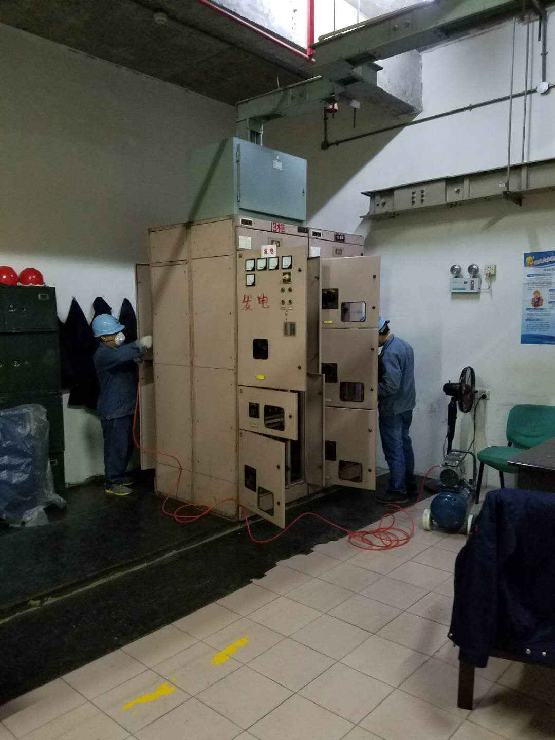 高、低壓設(shè)備驗和專變房全體電氣設(shè)備試驗