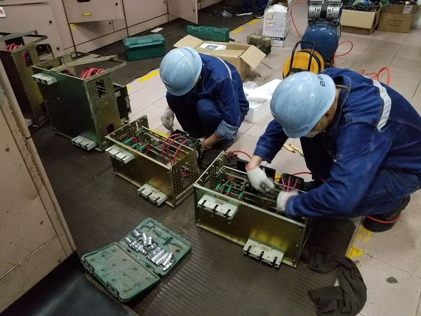 政府單位定期對配電房檢測維保，以電力保障為群眾提供服務