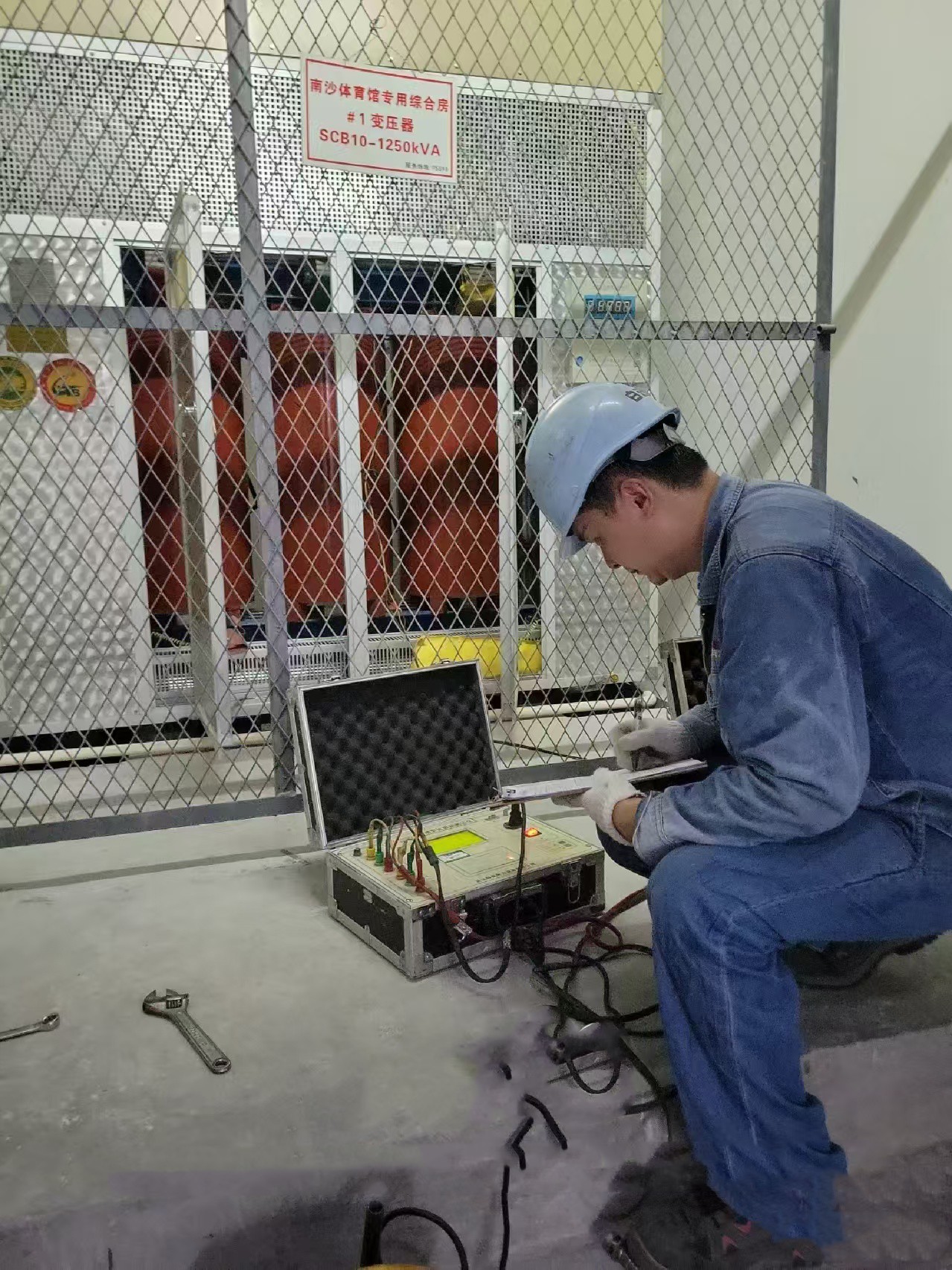 配電房智能改造規(guī)定，廣州市配電房巡查中心服務辦公寫字樓配電房案例