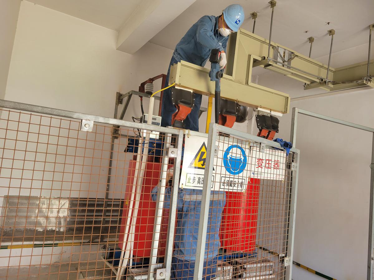 配電房高壓配電箱安裝，規(guī)范10kV配電房檢修中心工廠園區(qū)10kV配電房檢修案例