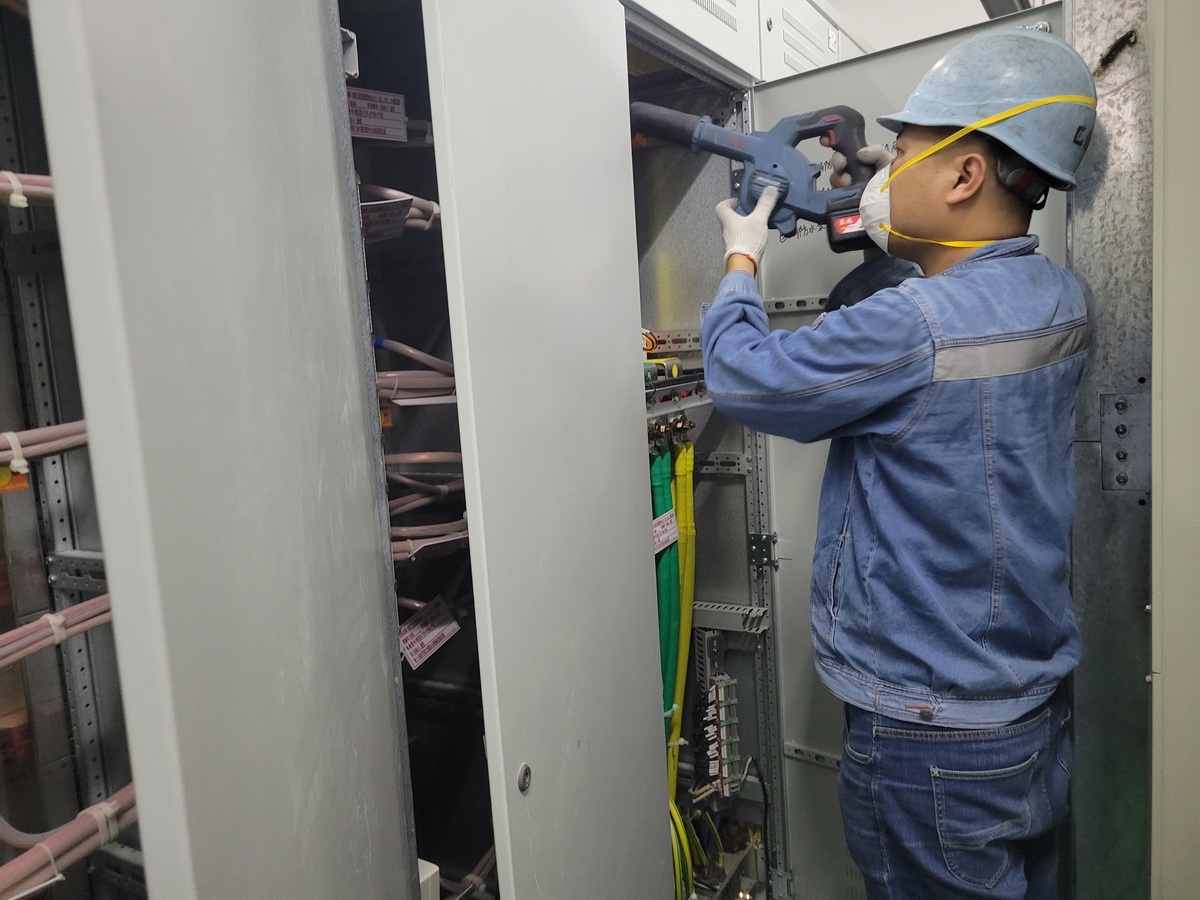 配電所排名檢查，廣州配電所電柜運維公司服務(wù)學(xué)校配電所案例