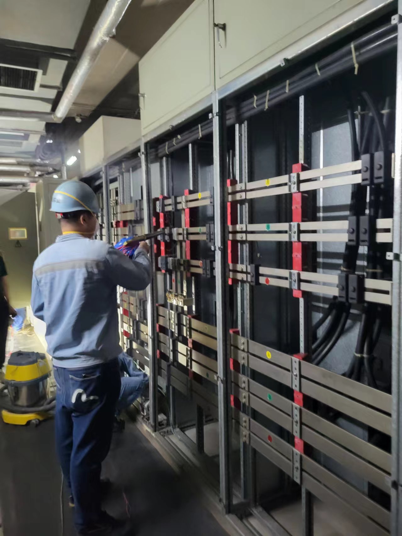 機電設備上門維護安裝報價，優(yōu)質(zhì)風電場風力發(fā)電機和變頻設備安裝案例