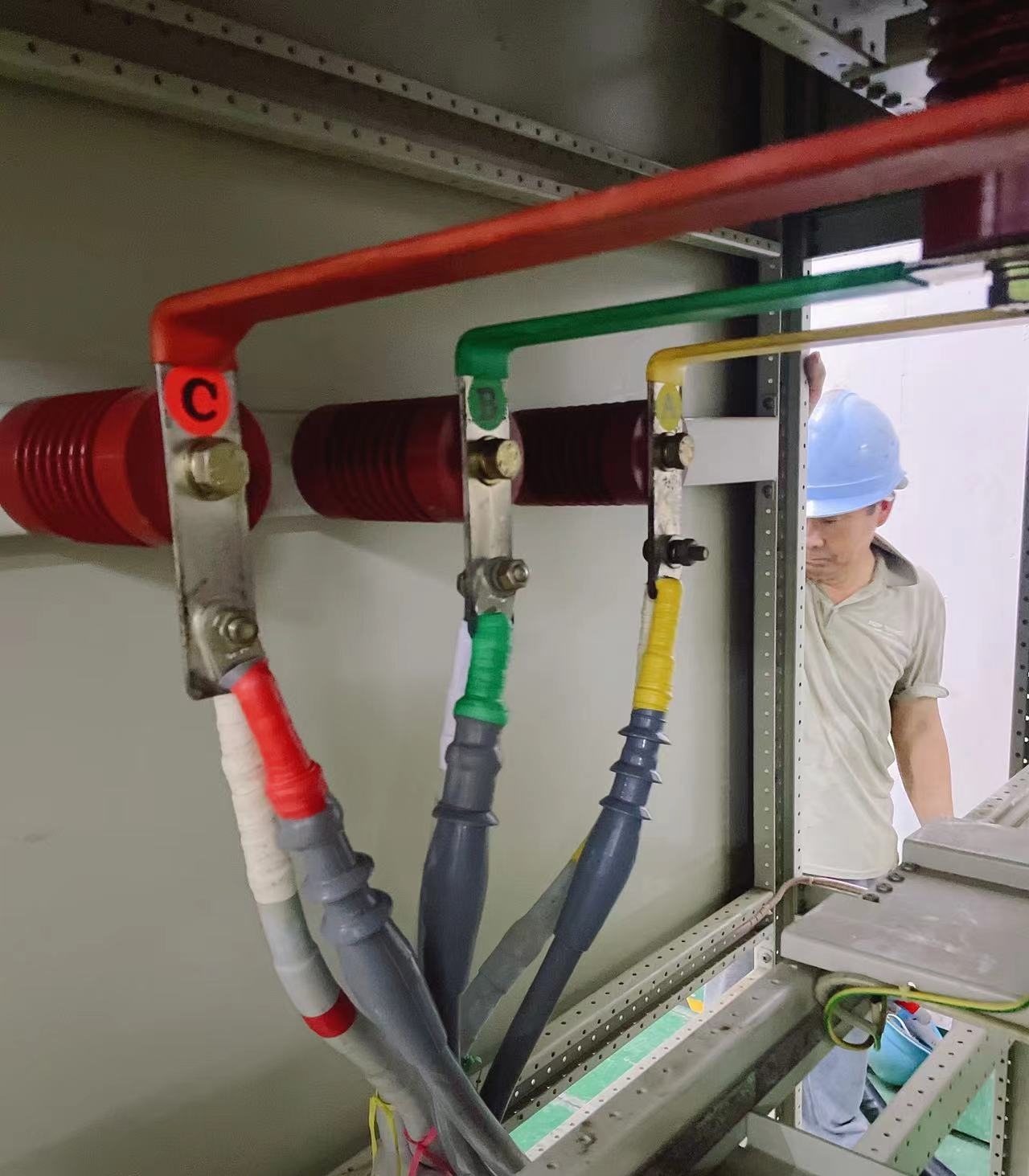 機電設(shè)備銷售安裝調(diào)試服務(wù)，廣州海珠區(qū)進口機電設(shè)備安裝企業(yè)提供倉儲物流中心物流設(shè)備安裝案例分享