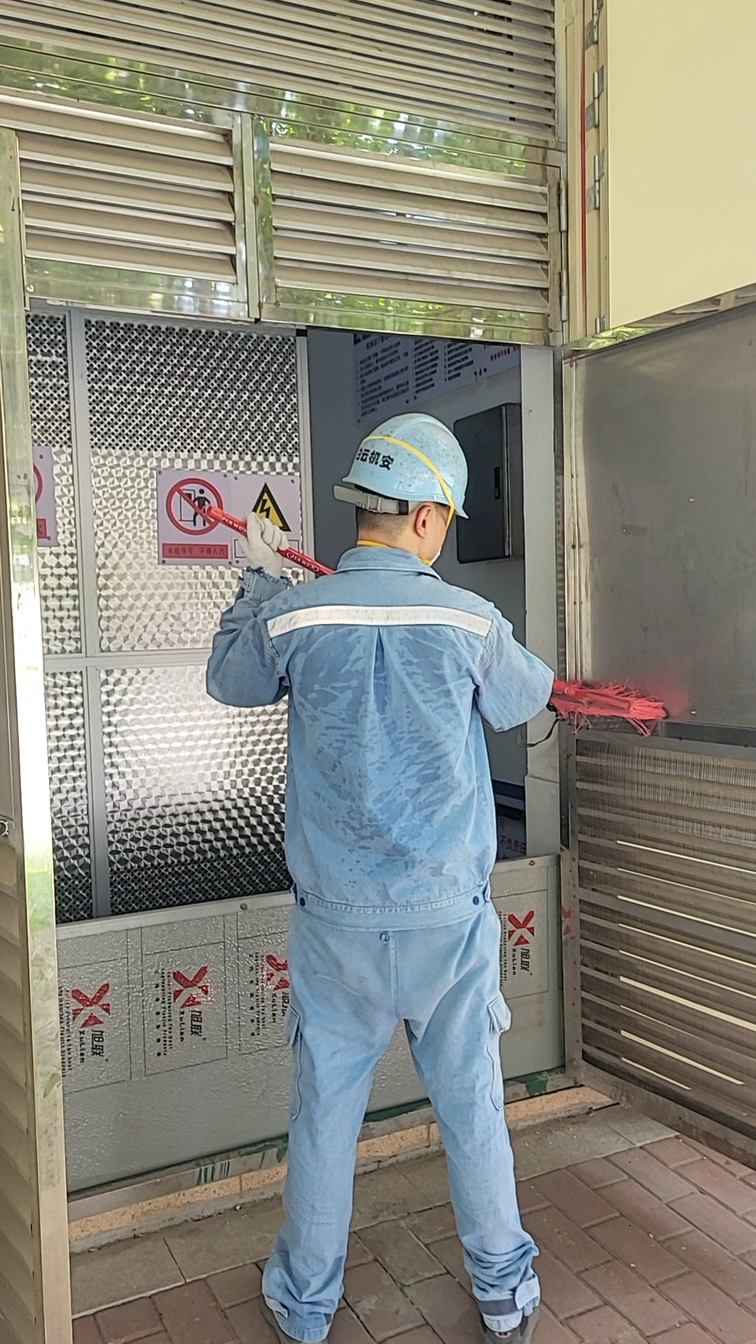 廠房廠房機(jī)電設(shè)備安裝，增城設(shè)備機(jī)柜和電線電纜布線安裝案例